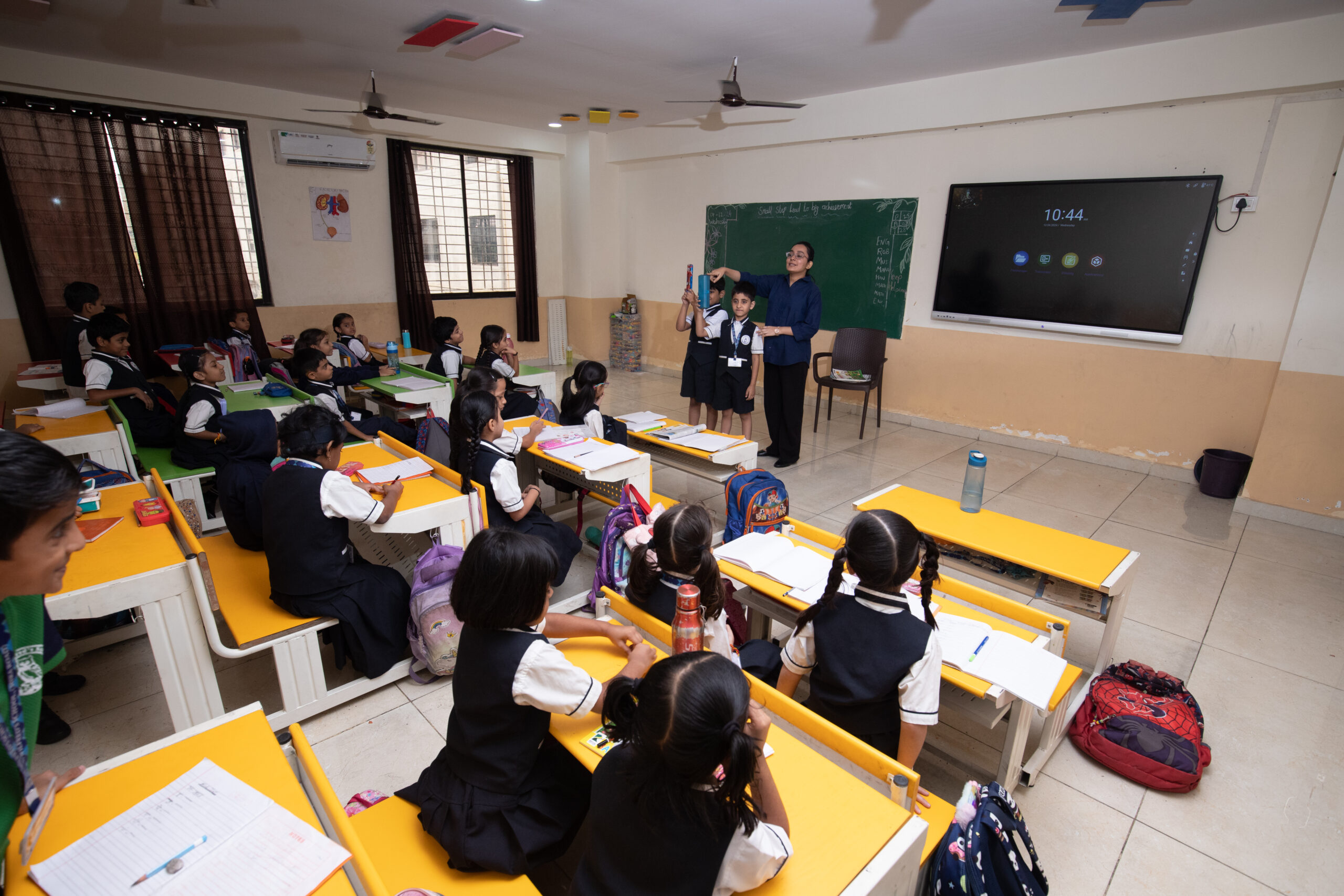 Modern Classroom Setup