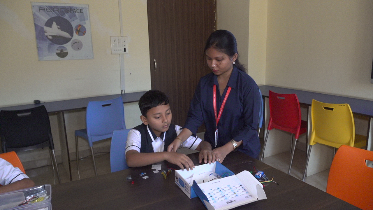 Robotics Teamwork