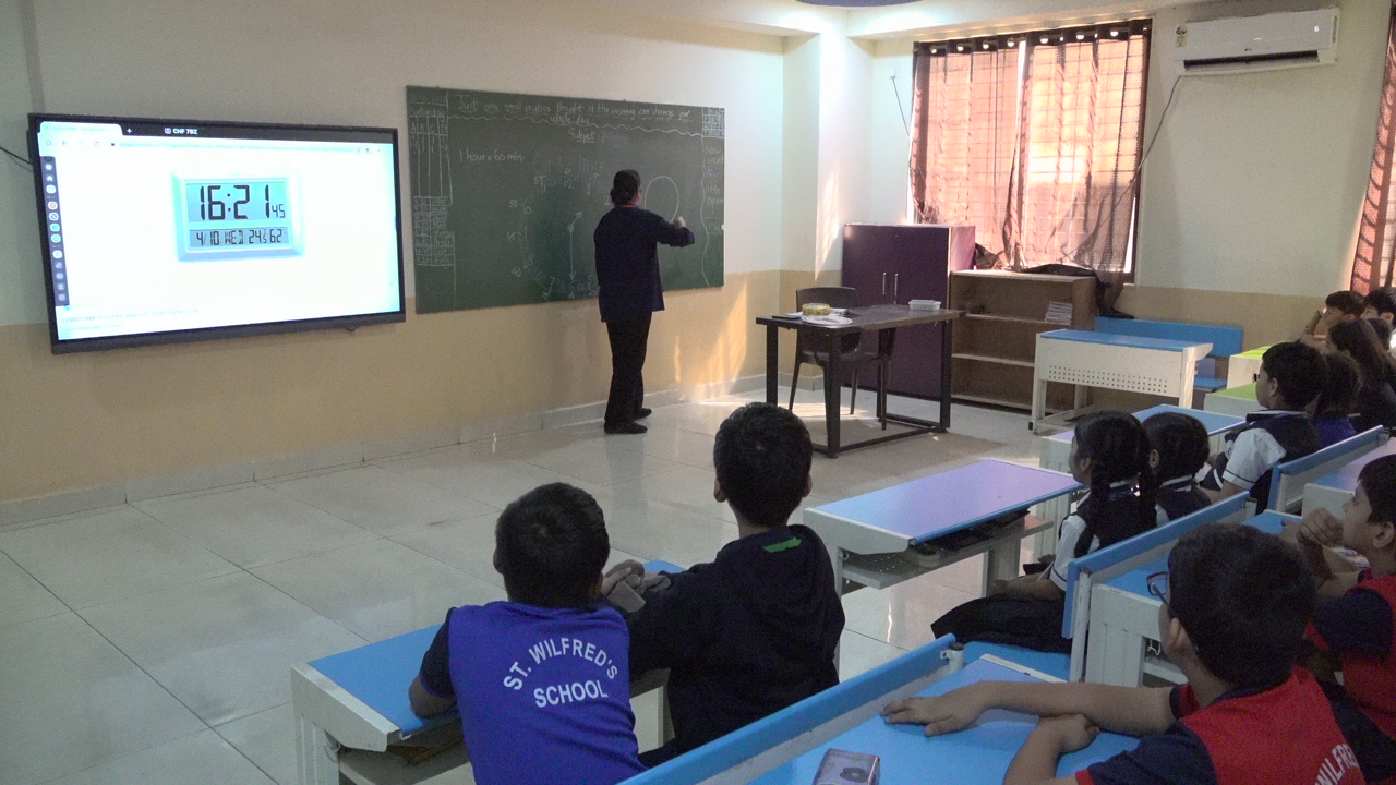 Smart Classroom Technology